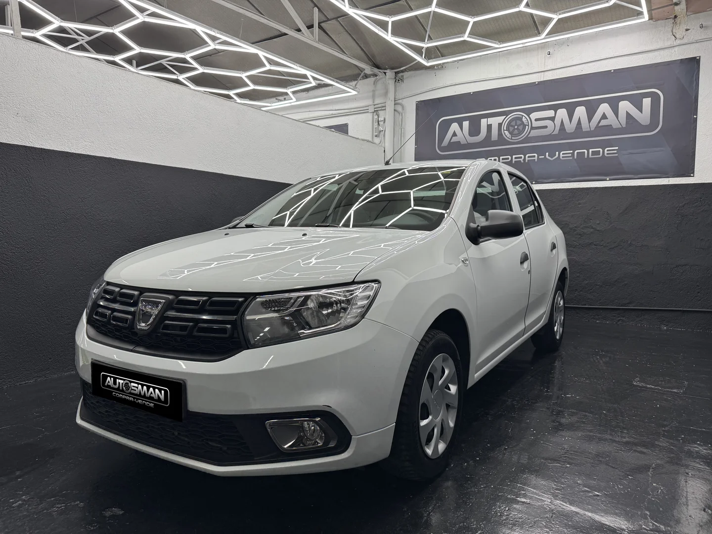 DACIA Logan Essential 1.0 2020 Gasolina Blanco - Vista lateral